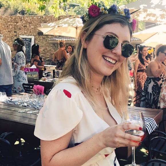 Meet your Posher, Arielle - Picture 1 of 1